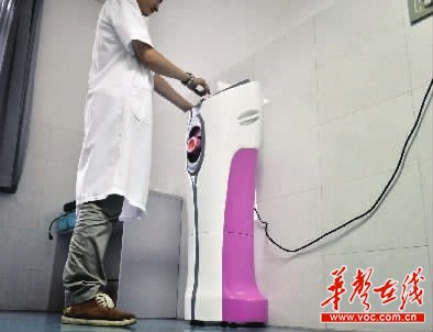 长沙引进自动取精机 在密室可播生活片(图)(1