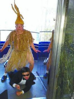 借力高铁助推旅游 张家界稻草鸟叔郑州吆喝山