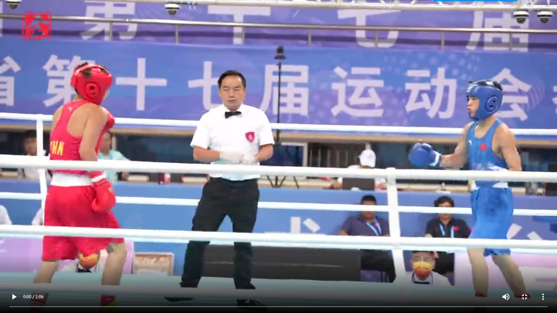 哥哥上场弟弟助阵 两对双胞胎的拳击比赛