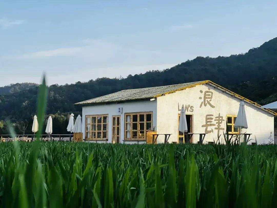 后生碰见青山 梦思便是田园