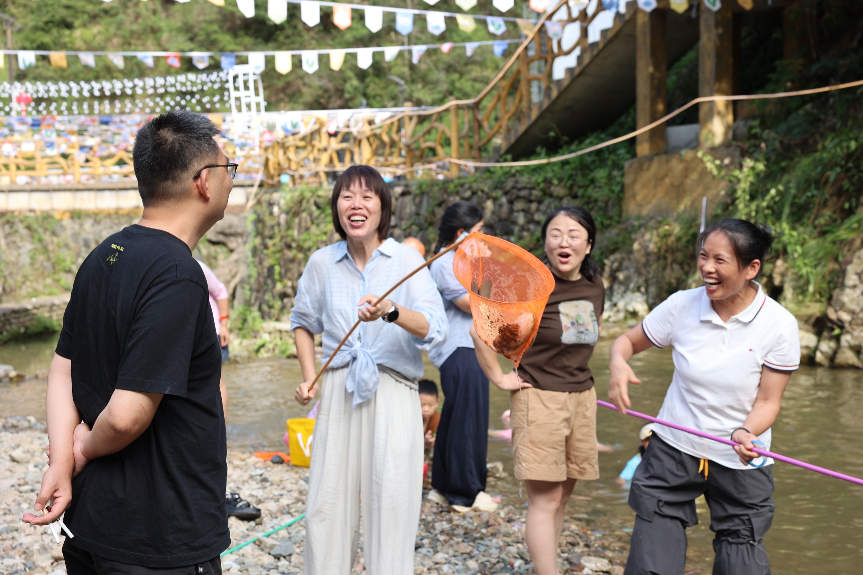 山水清凉引客来 乡村夜经济升温——开化九溪龙门茶啤嘉年华激活乡村夏夜经济