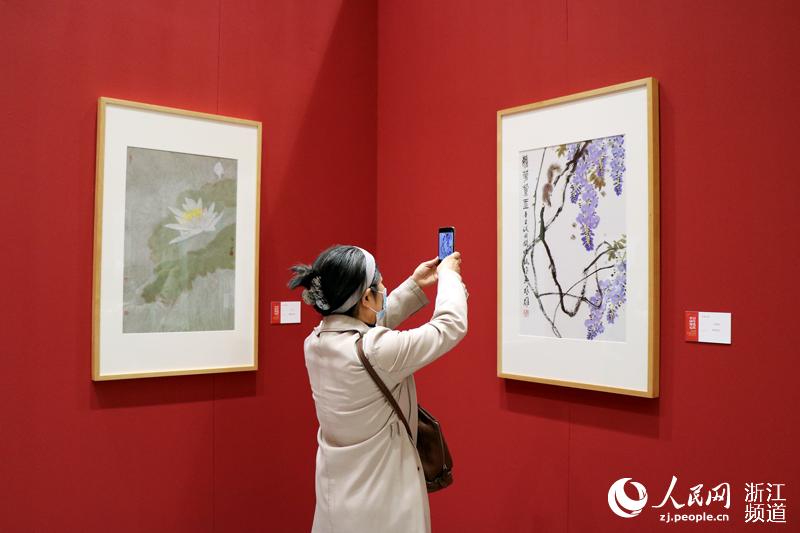 “百年党庆·中国印记”开化纸艺术作品展在浙江展览馆开展