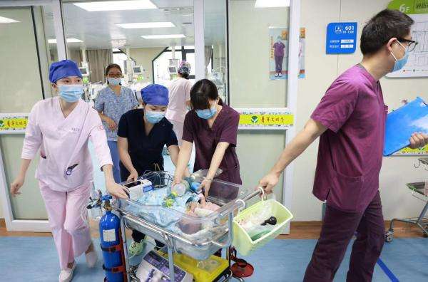 浙大儿院成功实施一对联体婴儿分离手术