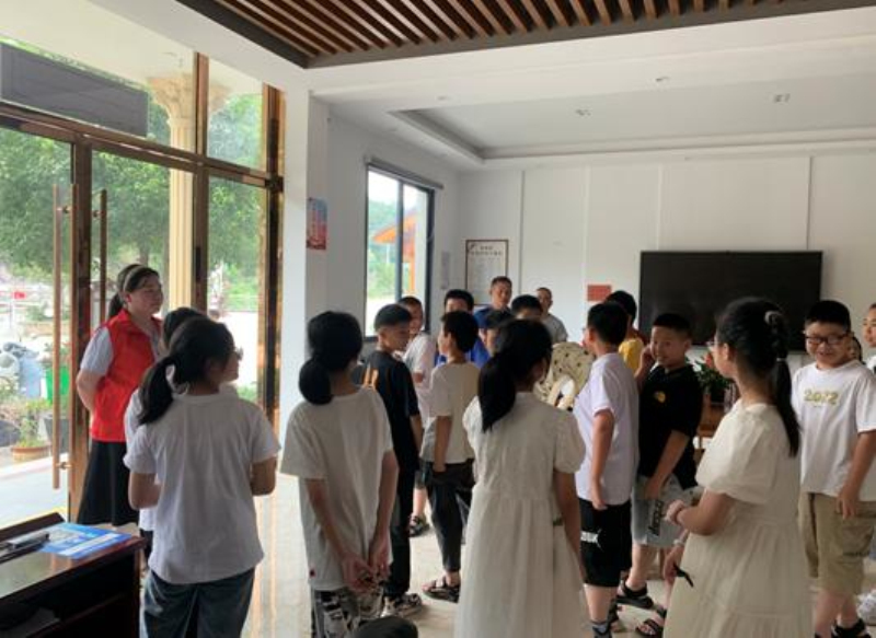 浙江泰顺雪溪：双桥村文化礼堂开设家门口的爱心暑托班