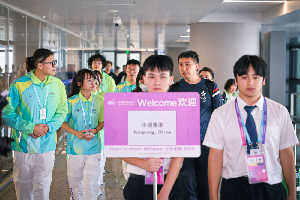 杭州亚运会｜杭州机场“亚运会专用通道”迎来首批代表团成员