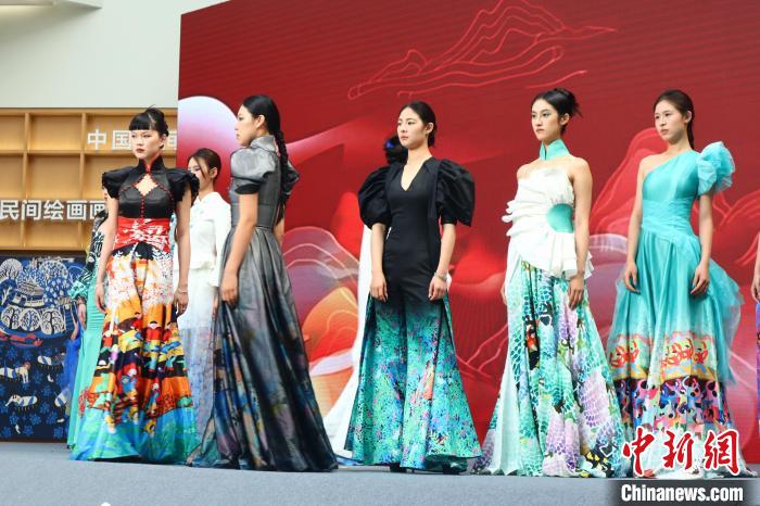“中国现代民间绘画艺术周暨双年展”在浙江秀洲开幕