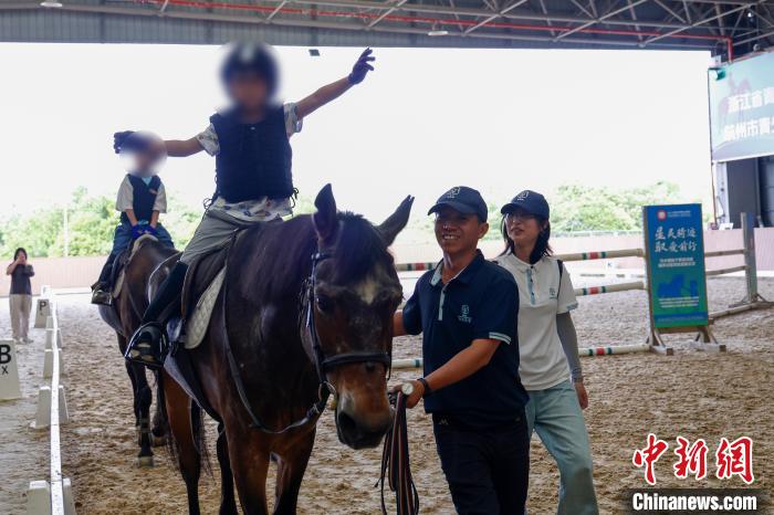 浙江杭州：马术辅助干预自闭症临床试验项目启动