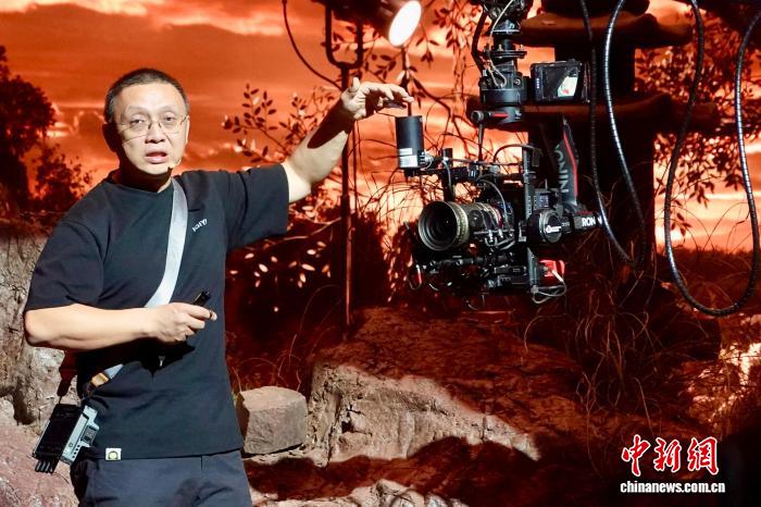 探访浙江横店虚拟摄影棚:虚实场景无缝衔接