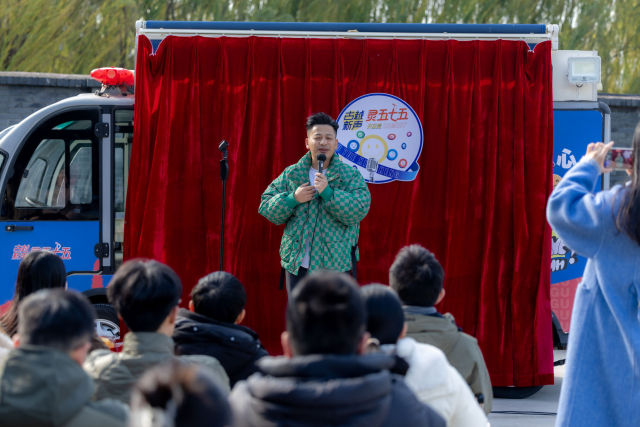 流动车当舞台,开放麦讲理论!越城这群青年宣讲员让理论“声”入人心