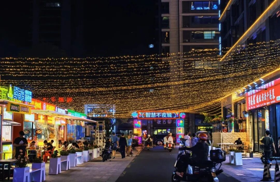 撸串、碰杯、闲聊……临安这里的夜市太治愈了!