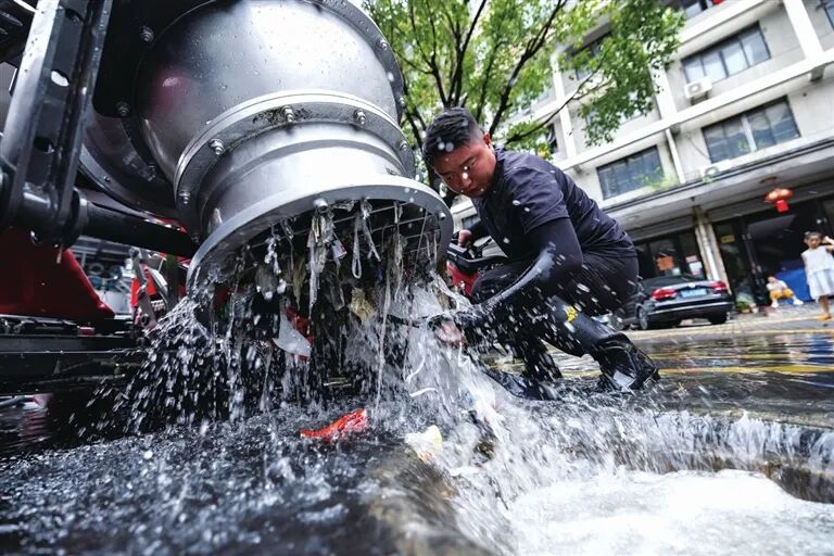 浙江湖州:齐心协力筑牢防汛安全防线