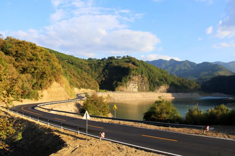 在生态友好的旅途中，爱上泰顺