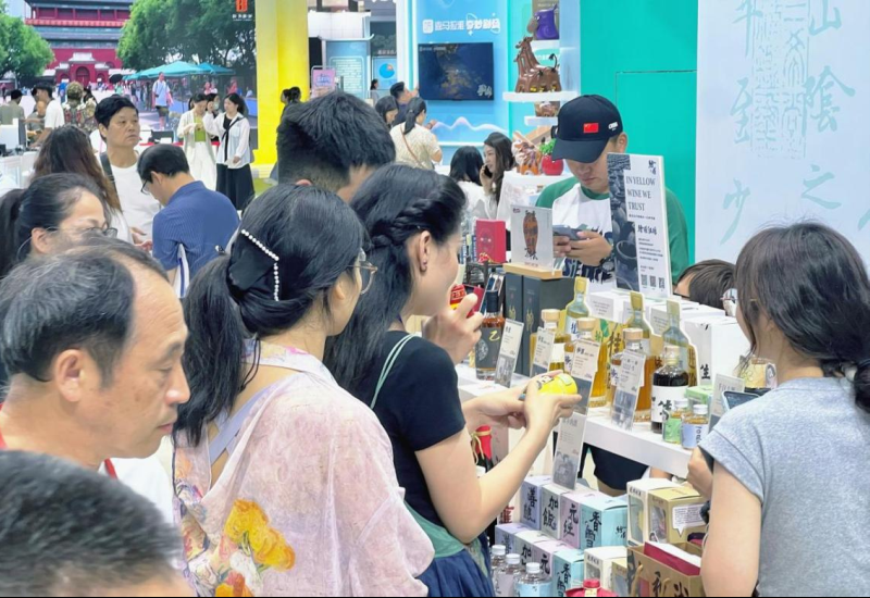 绍兴展团亮相深圳文博会 “名城绍兴 越来越好”文化IP闪耀湾区