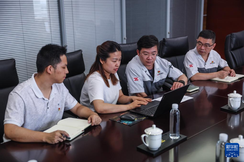 浙江嘉兴：党员“红色专班”护航重大项目建设