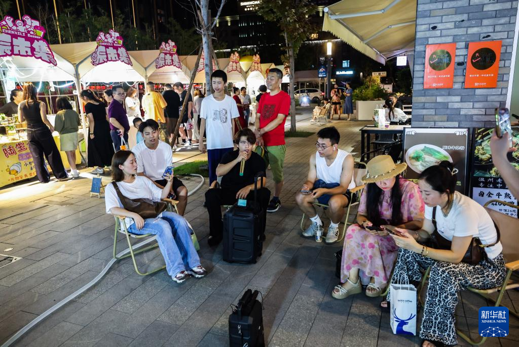 浙江嘉兴：夏日烟火集助力夜经济
