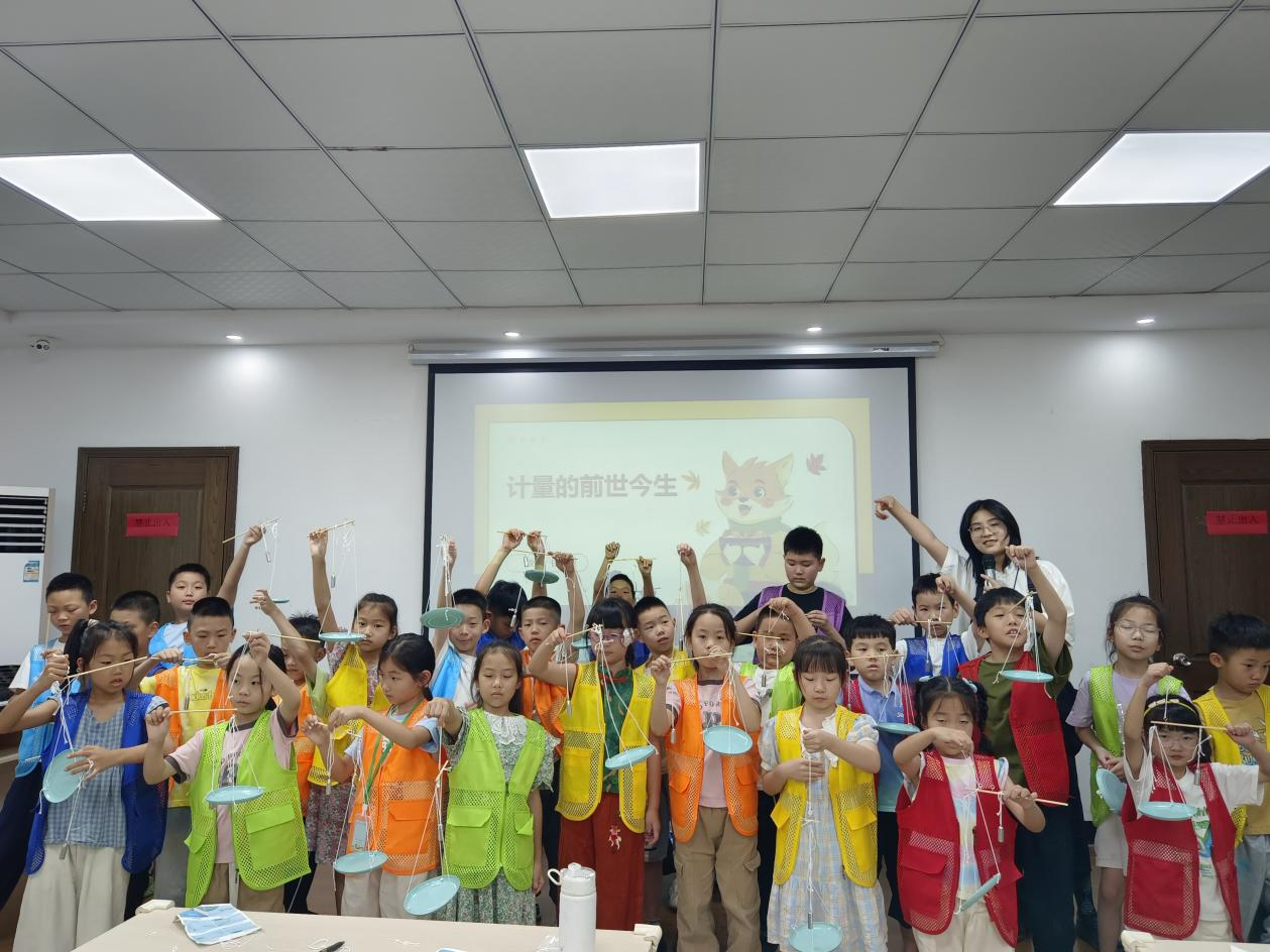 社区治理的虹桥实践：“七彩虹桥”破解暑期“看护难”