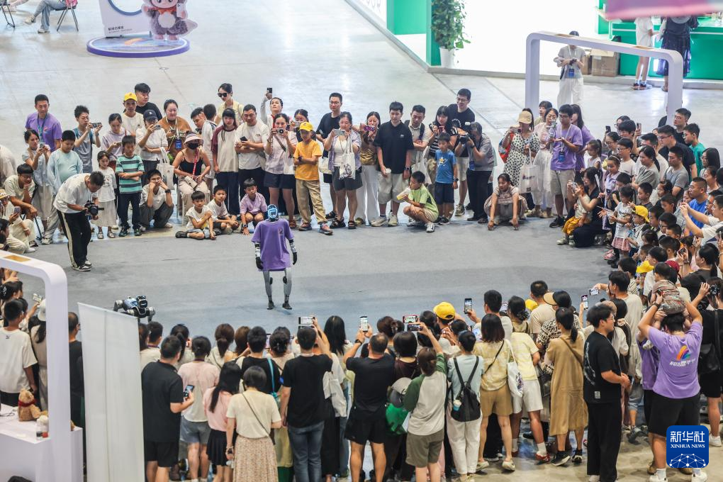 浙江桐乡乌镇开启青少年科技嘉年华