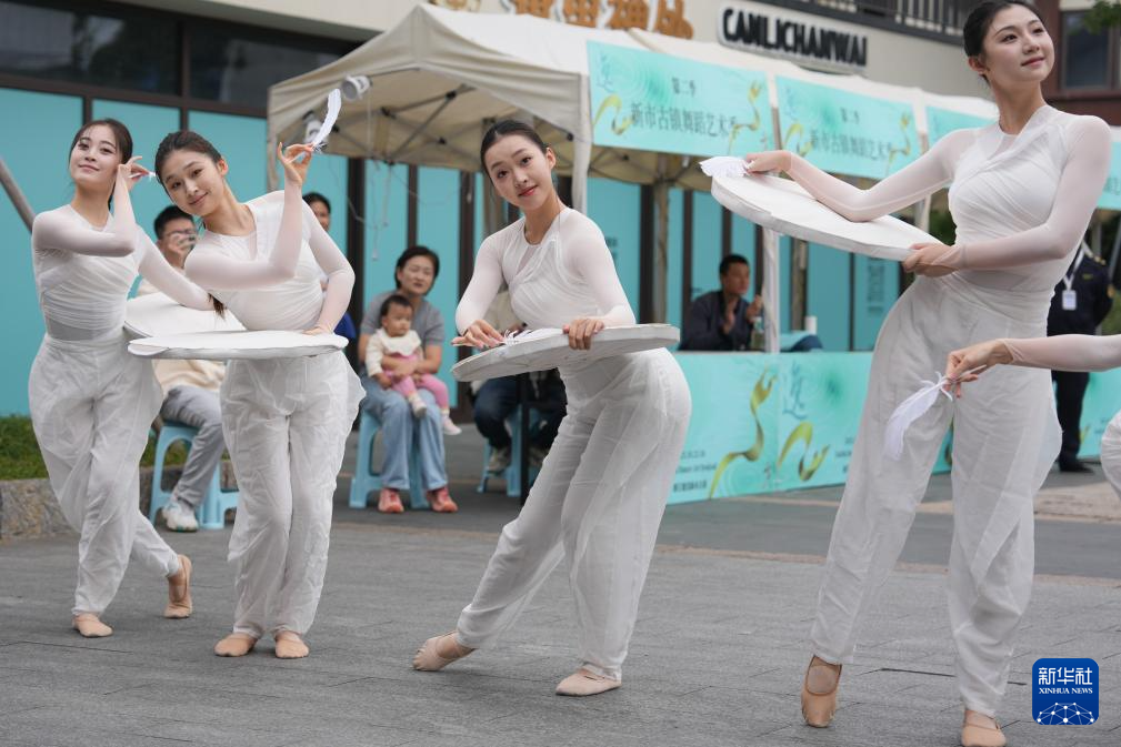 浙江德清：舞动江南古镇