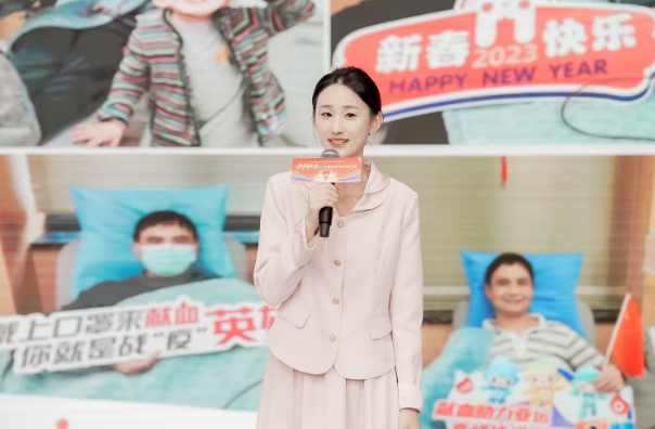 杭州举办“热血青年说”科普展演暨杭小献文创发布 创新讲好献血公益故事 杭州举办“热血青年说”科普展演暨杭小献文创发布 创新讲好献血公益故事