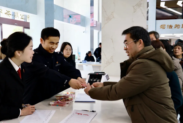 办实事、解矛盾、送温暖！龙泉开展专项活动护航群众平安喜乐过节